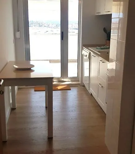 T2 Vista Rio Arade - *